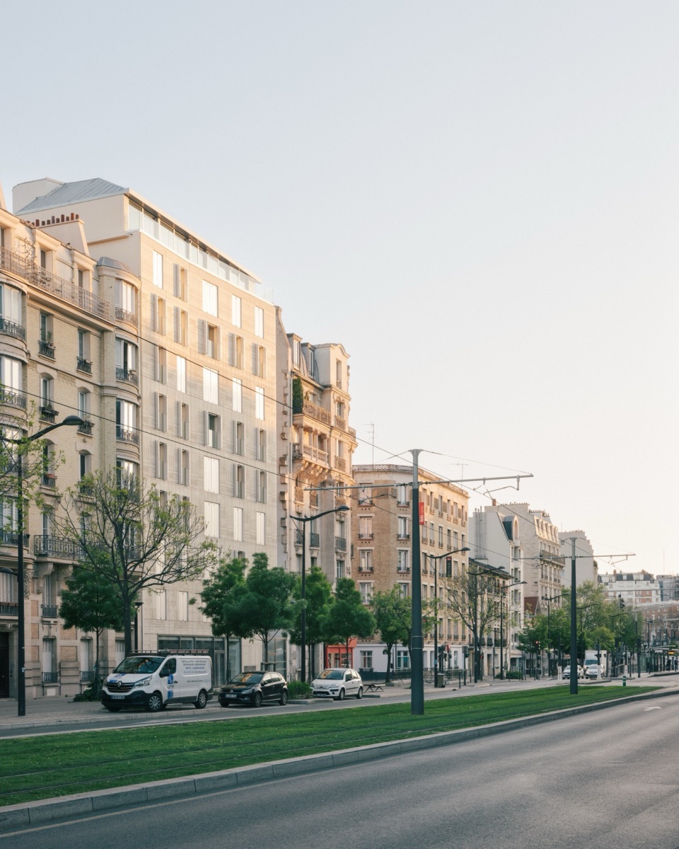 105 Boulevard Poniatowski 12 social housing 1 business premises by MARS Architectes