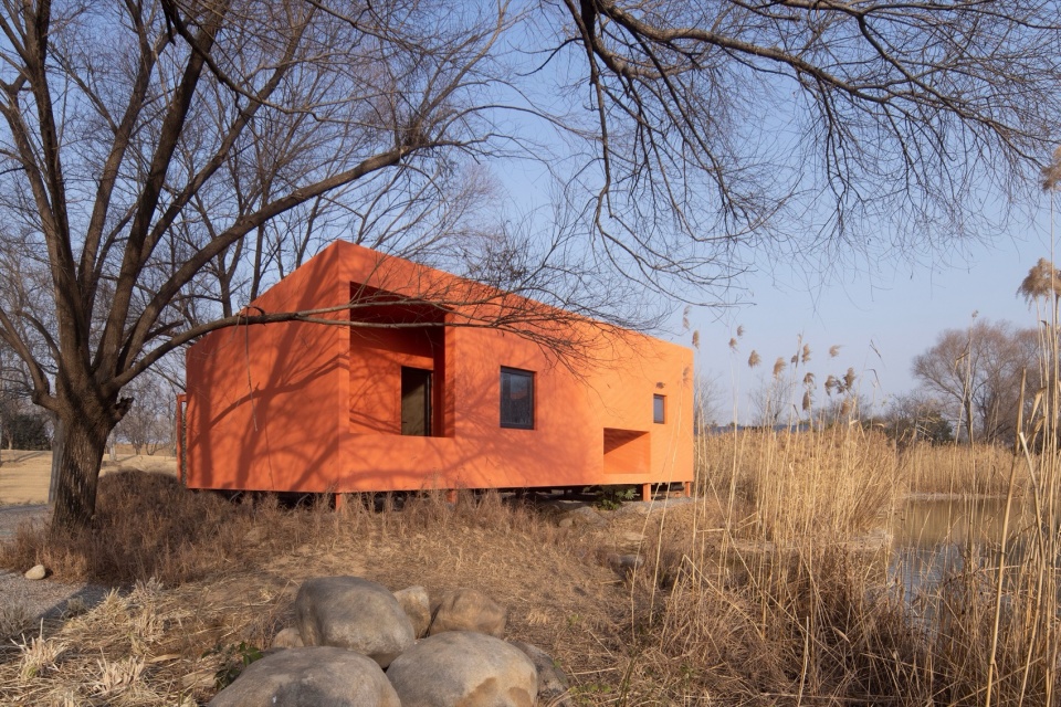 Red Bridge Cabin Wild Home by Wiki World Advanced Architecture Lab