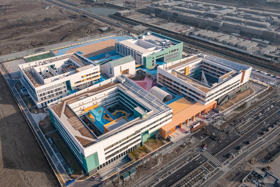 wuxi second luoshe central primary school by cd studio