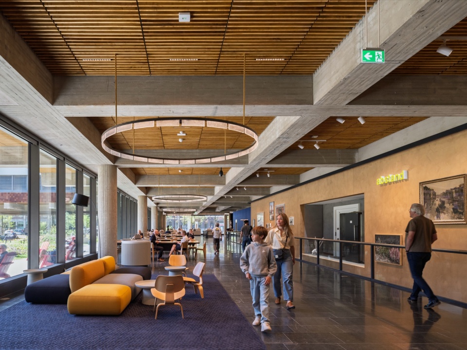 De Nederlandsche Bank Amsterdam by Mecanoo