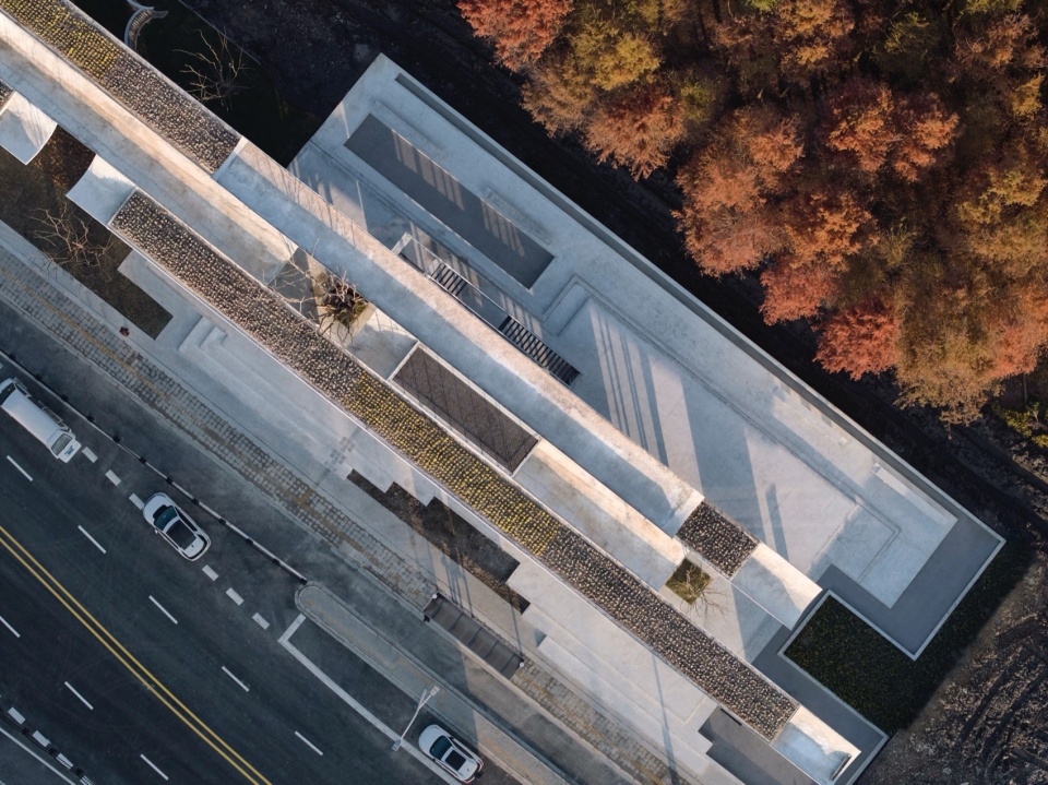 Emerging from Wetland East Kangqiao Station of Shanghai Airport Link by Original Design Studio TJAD