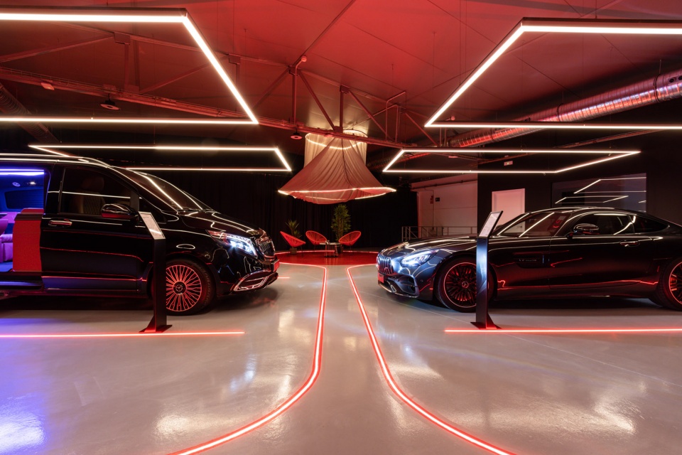 stradale pure sport by paralelo estudio