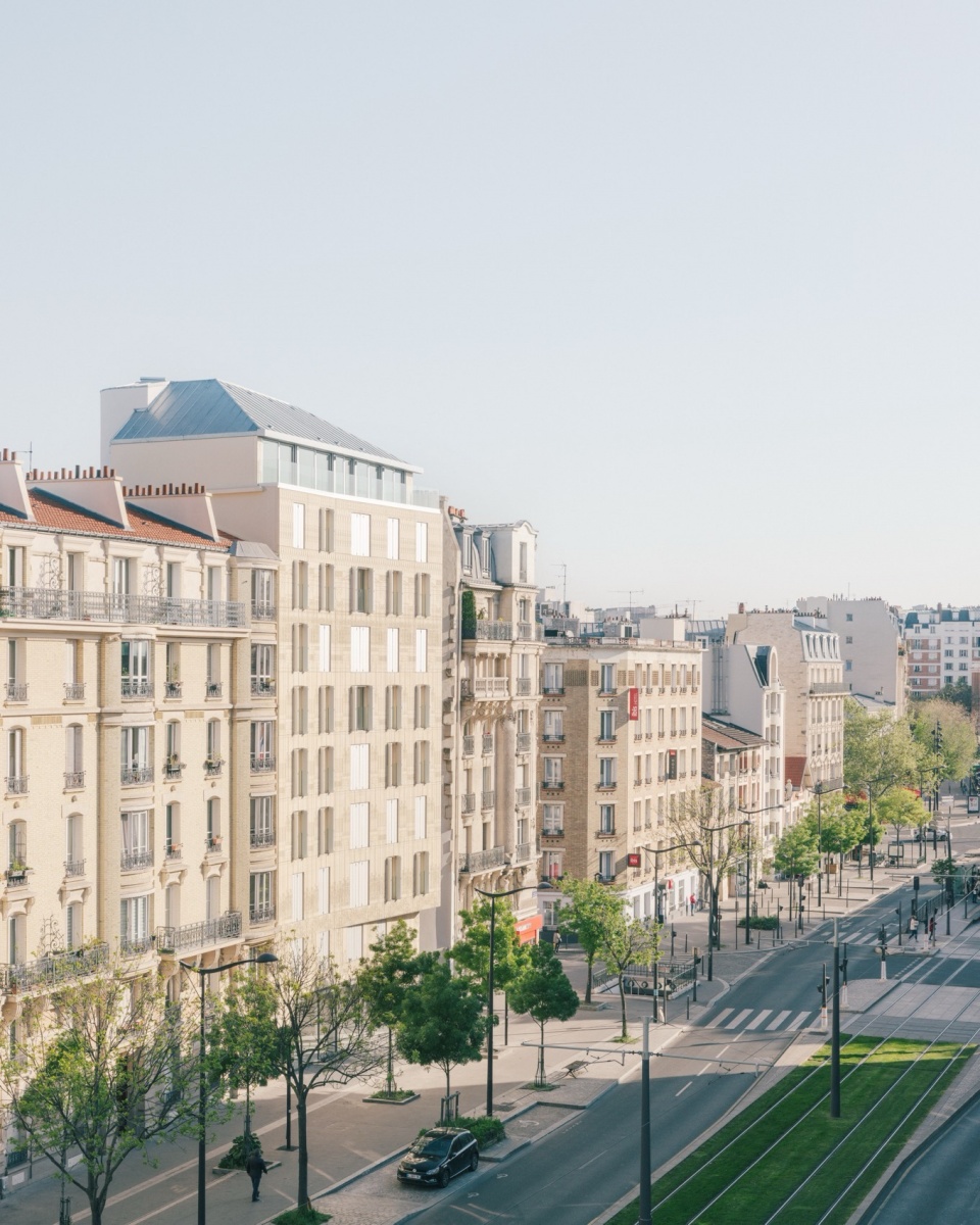 105 Boulevard Poniatowski 12 social housing 1 business premises by MARS Architectes