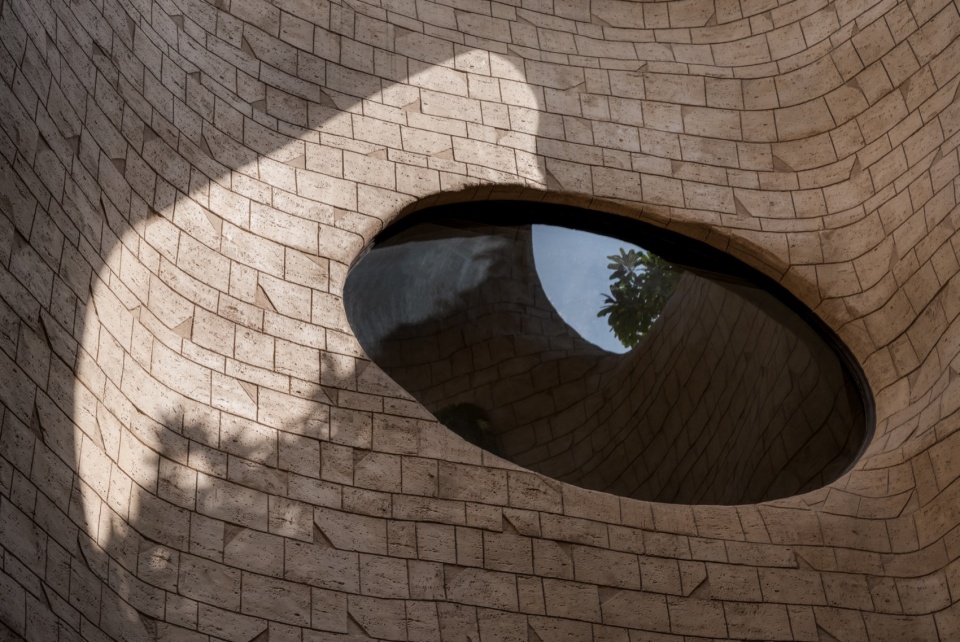 Fonte d Amore by MOFA Studio