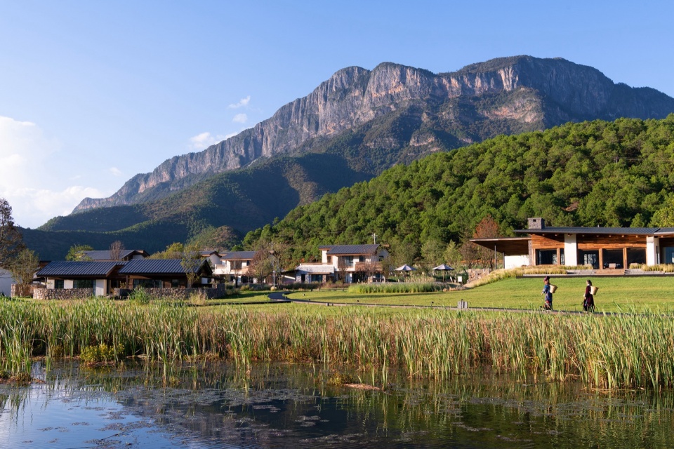 Lugu Lanyond Alpine Lake Retreat by Z scape