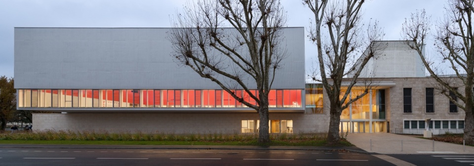 SPOT Multipurpose Sports Centre in Thionville by Dominique Coulon Associes