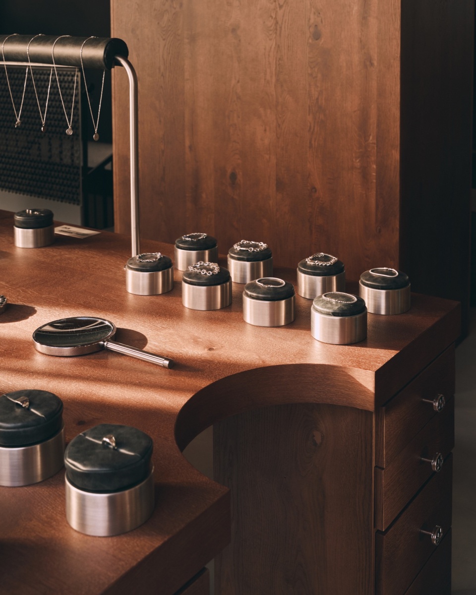 twojeys london flagship by el departamento ta1