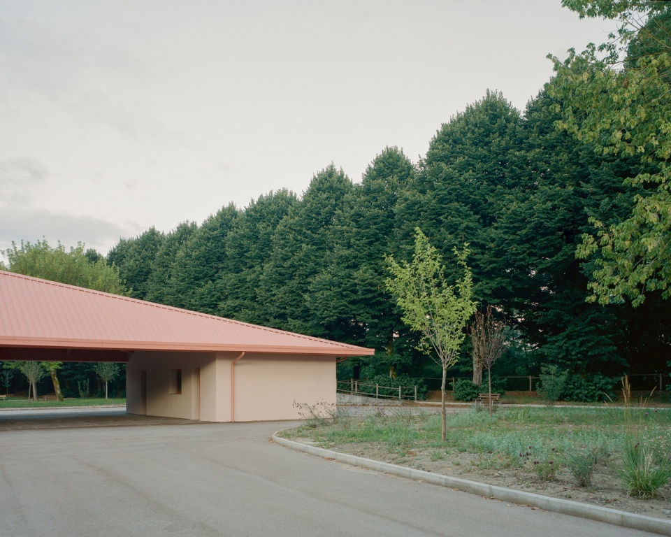 under the pink roof by caret studio