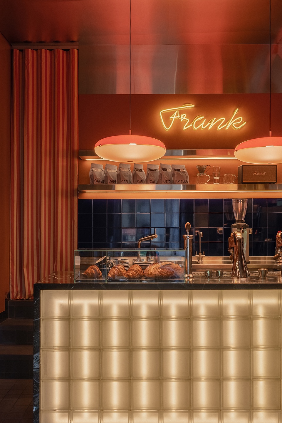 Frank Cafe