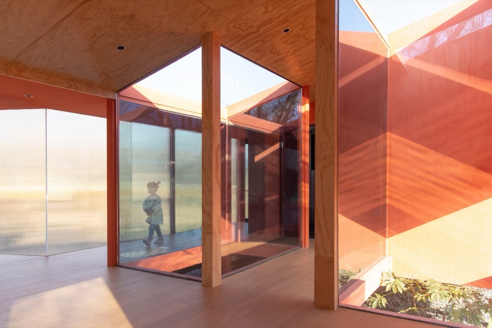 Red Bridge Cabin Wild Home by Wiki World Advanced Architecture Lab