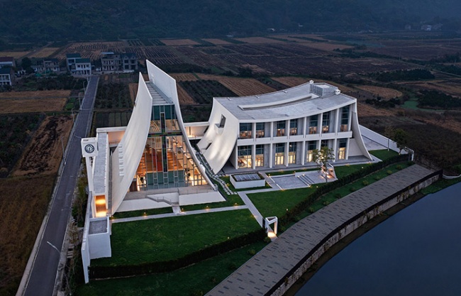 象山鹤浦天主教堂，杭州 / 中国美术学院风景建筑设计研究总院有限公司