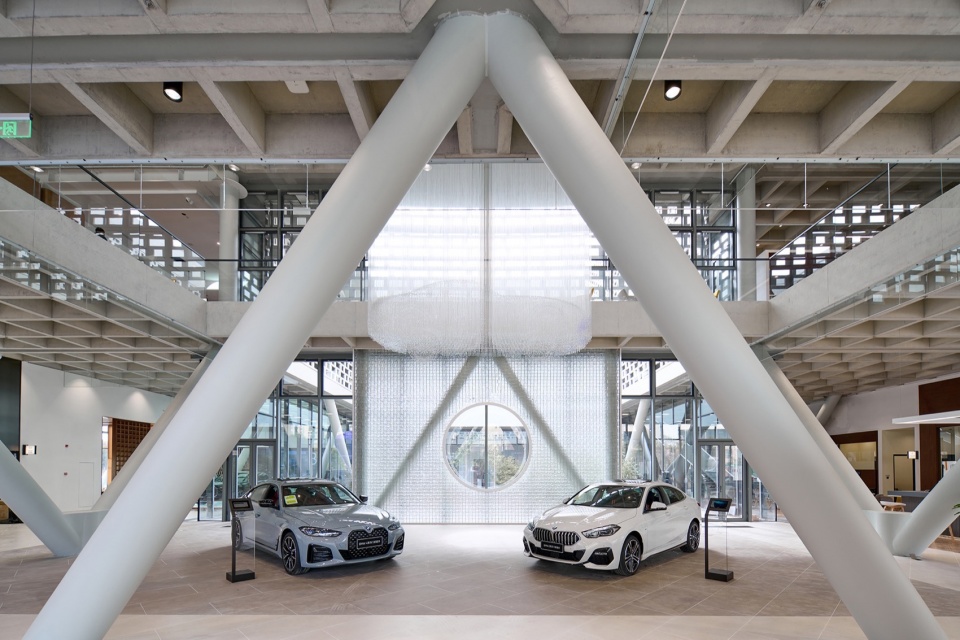 BMW Center Wuxi by FCJZ