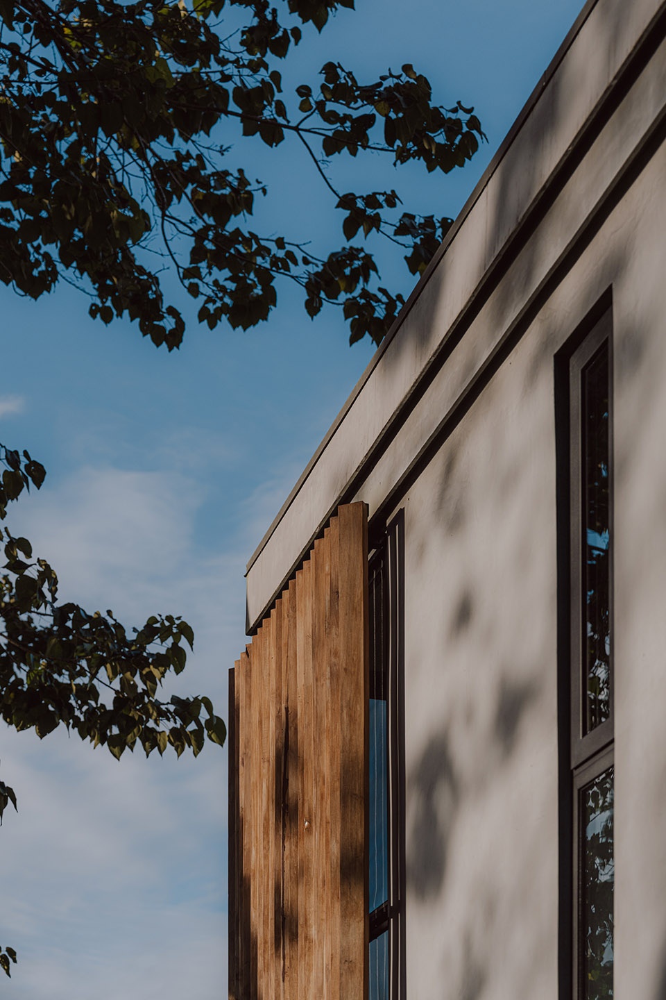 casa komorebi by studio saxe