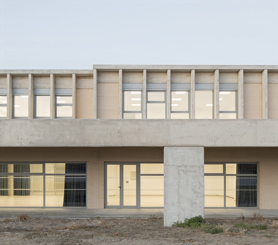 ceip los arcos by paradigma estudio
