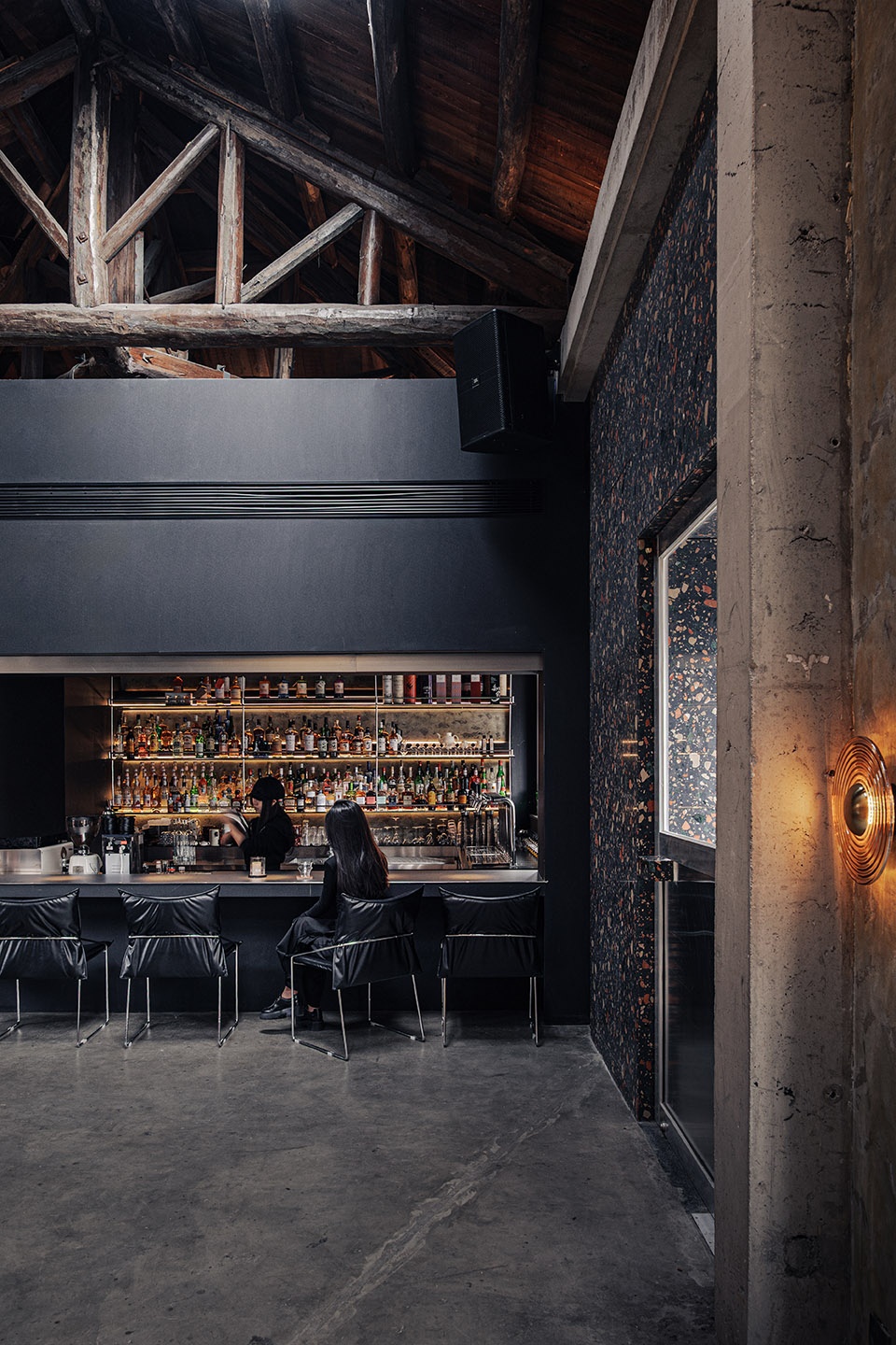 hanzhong qioban bistro by two design