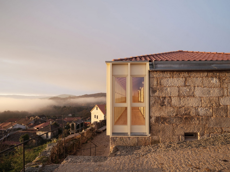 muimenta social center by miguel angel diaz gonzalez