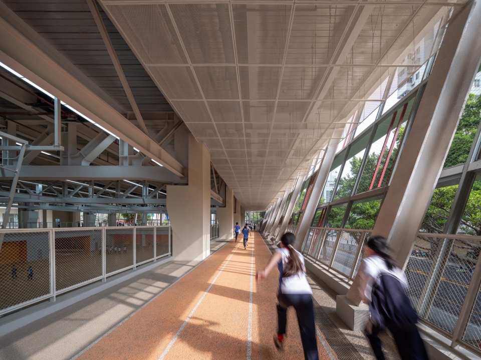 Intervention of Hongling Middle School Shixia Campus by Tumushi Architects