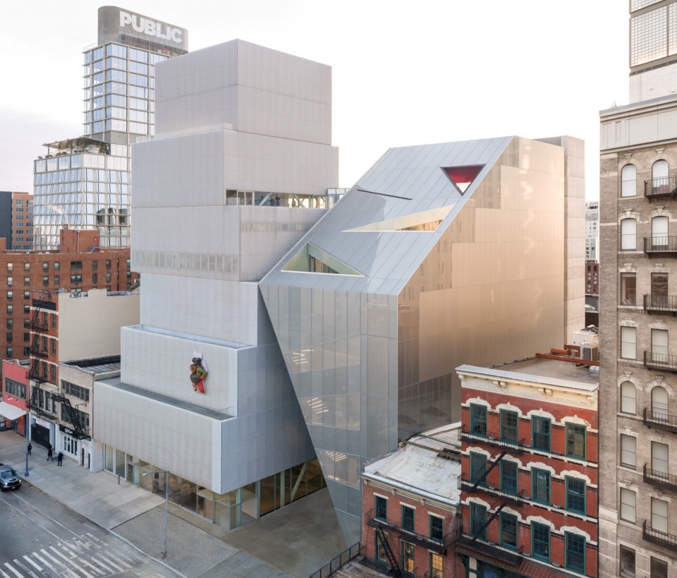 New expansion connected to the existing museum at 235 Bowery by OMA