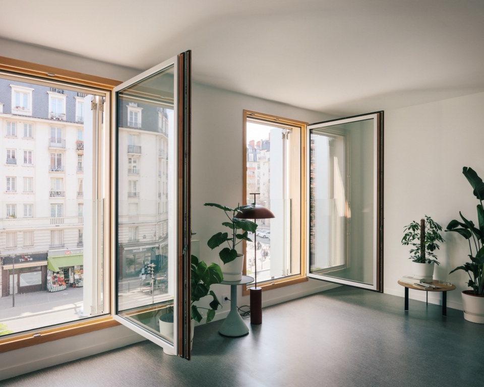 105 Boulevard Poniatowski 12 social housing 1 business premises by MARS Architectes