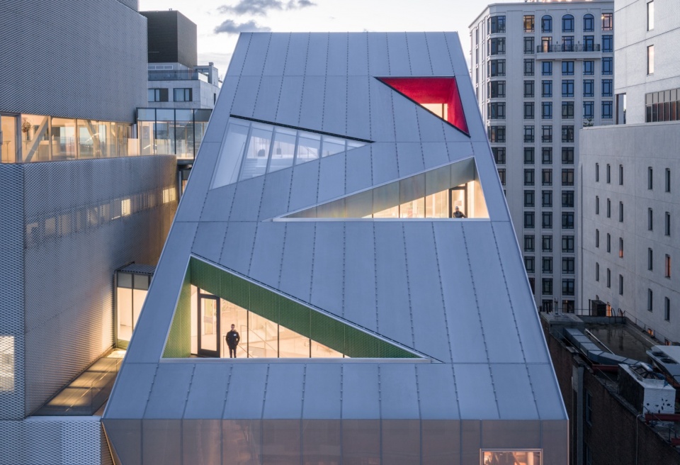 New expansion connected to the existing museum at 235 Bowery by OMA