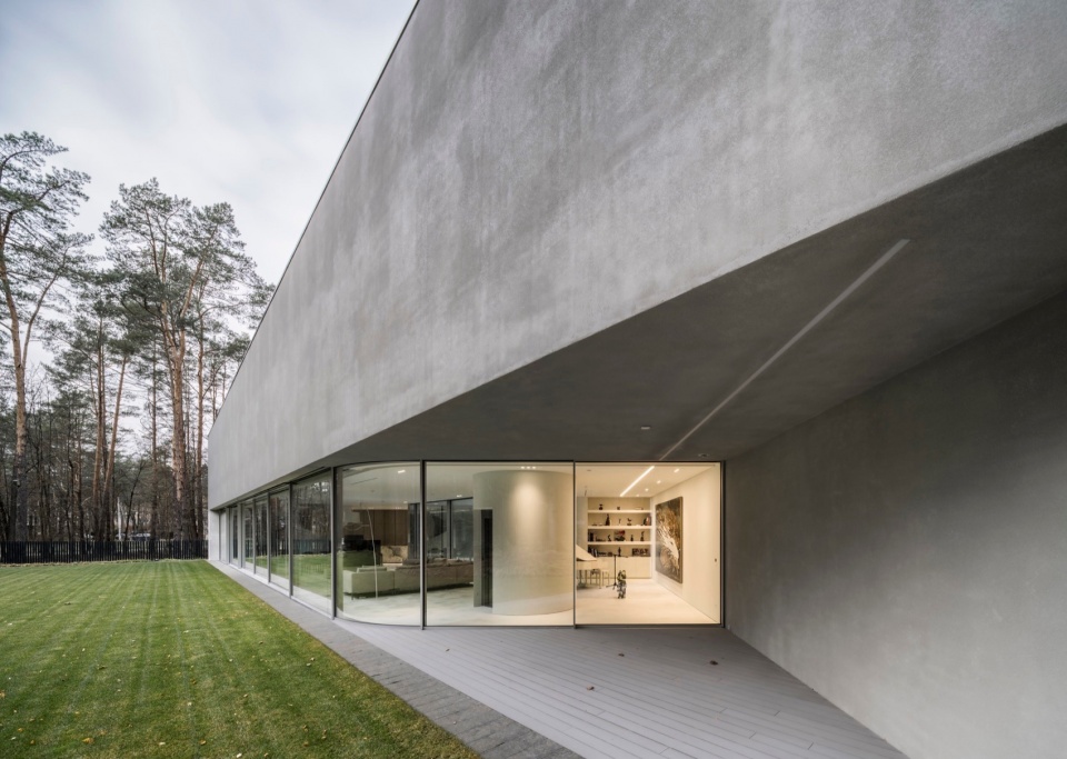 Trim House by KWK Promes