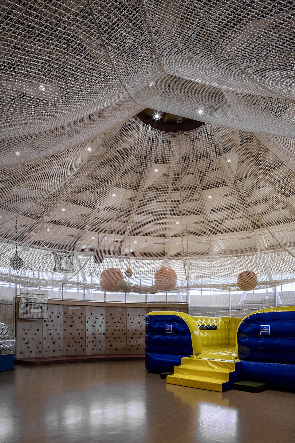 tsunami city indoor play facility by mikami
