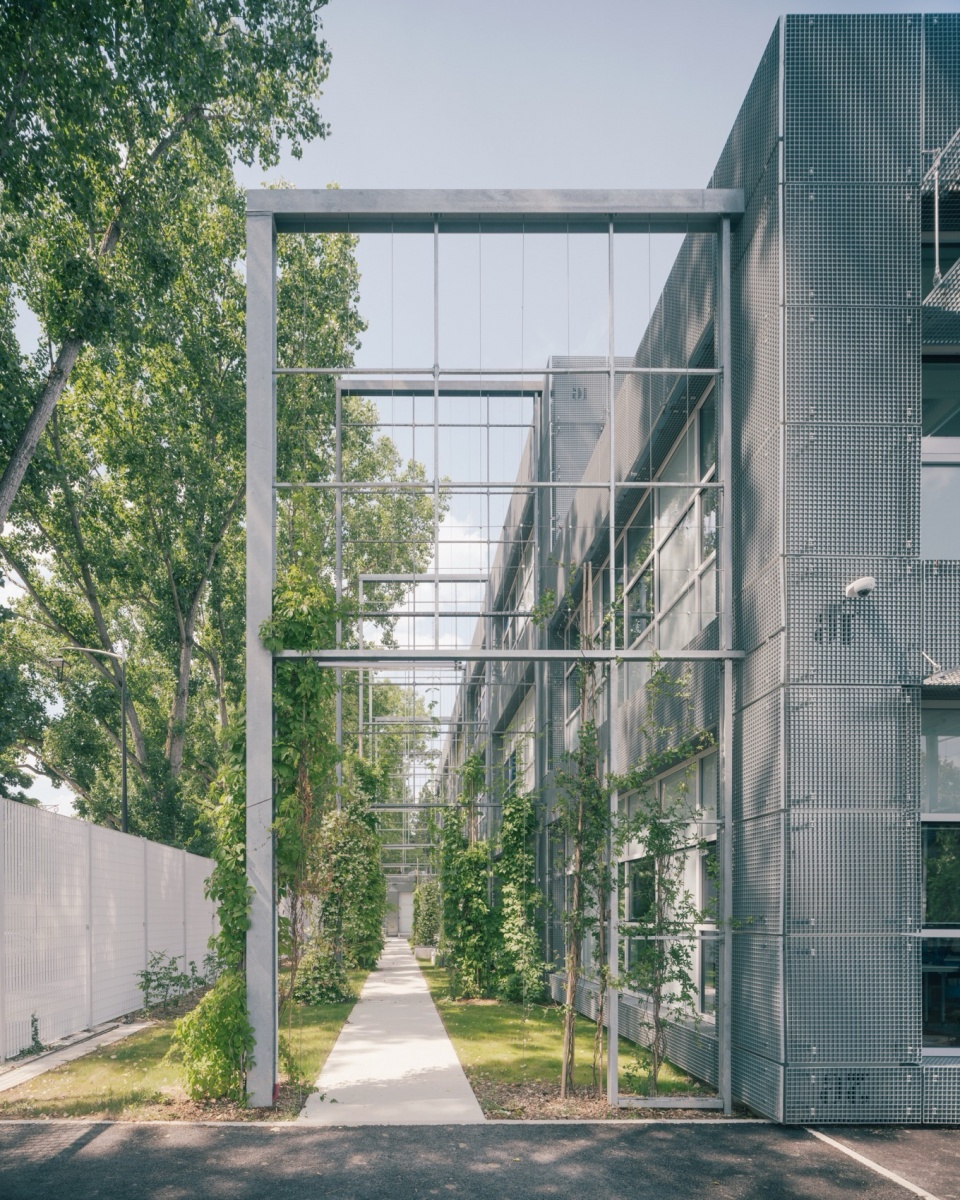 Anne Frank Middle School Rehabilitation by MARS Architectes