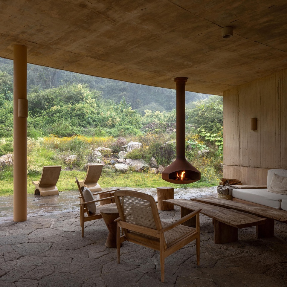 House 720 Degrees