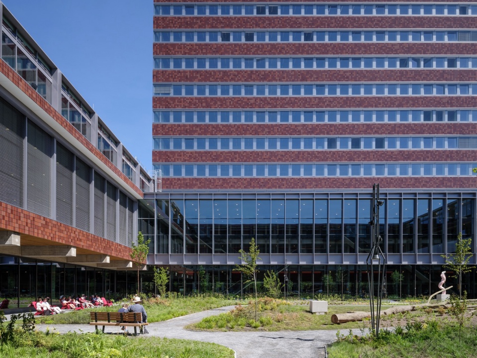 De Nederlandsche Bank Amsterdam by Mecanoo