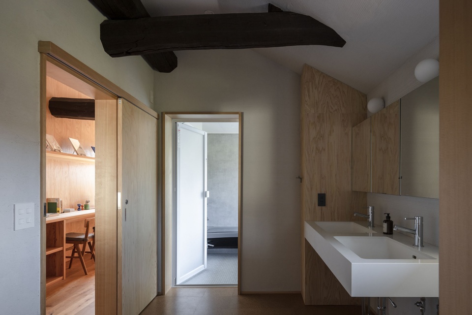 Residence Renovated from Rice Mill