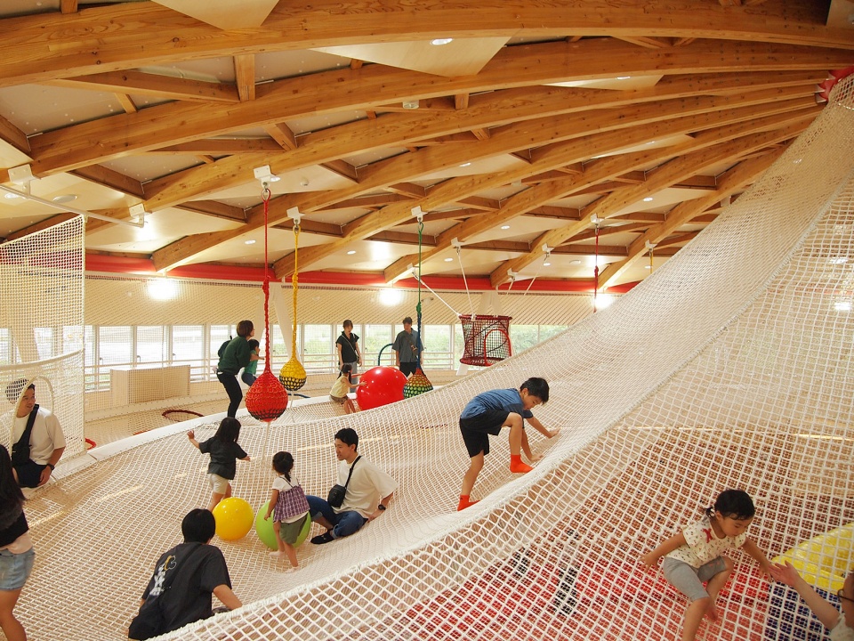 tsunami city indoor play facility by mikami