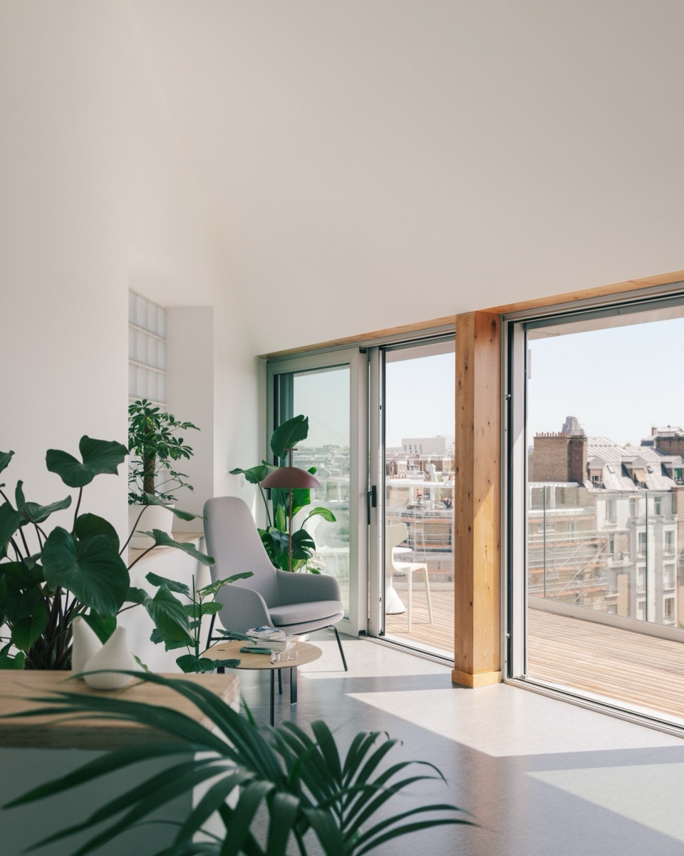 105 Boulevard Poniatowski 12 social housing 1 business premises by MARS Architectes