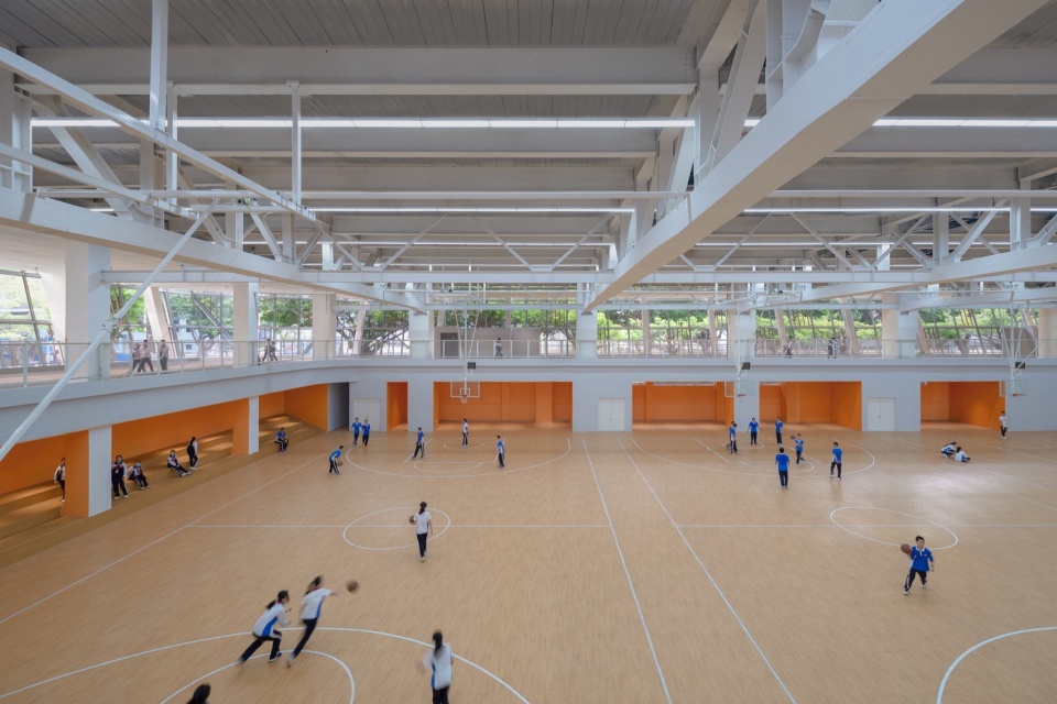 Intervention of Hongling Middle School Shixia Campus by Tumushi Architects