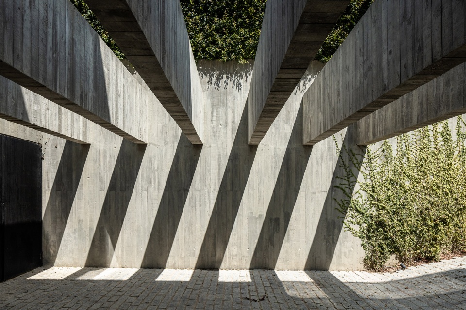 casa colinas by atelier data