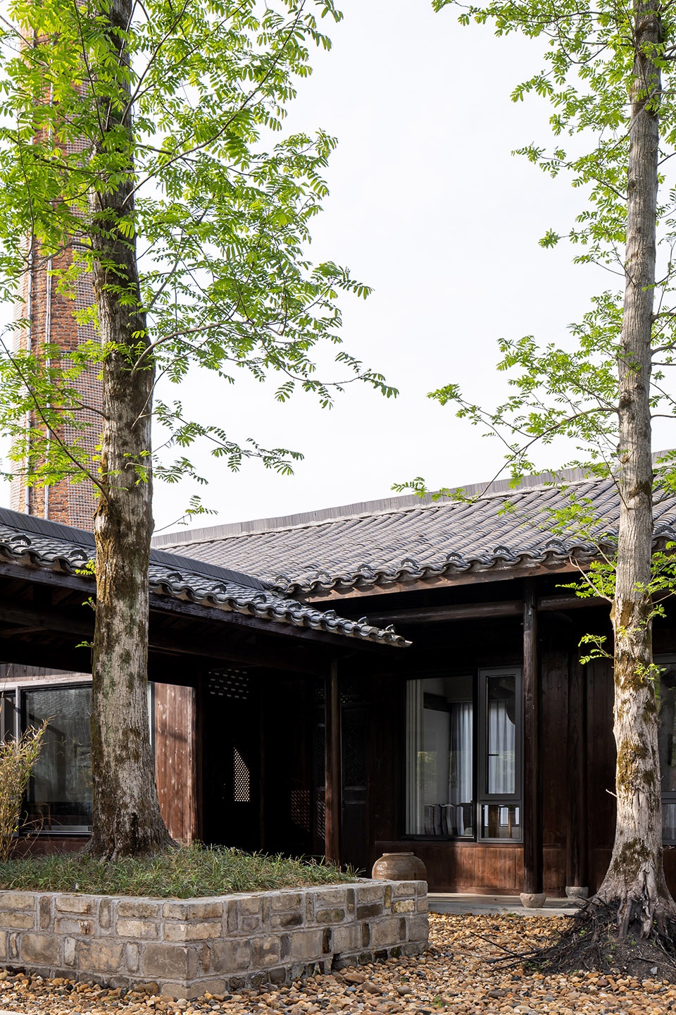 chizhou hongzhuanji guesthouse by suzhou youjian commercial design
