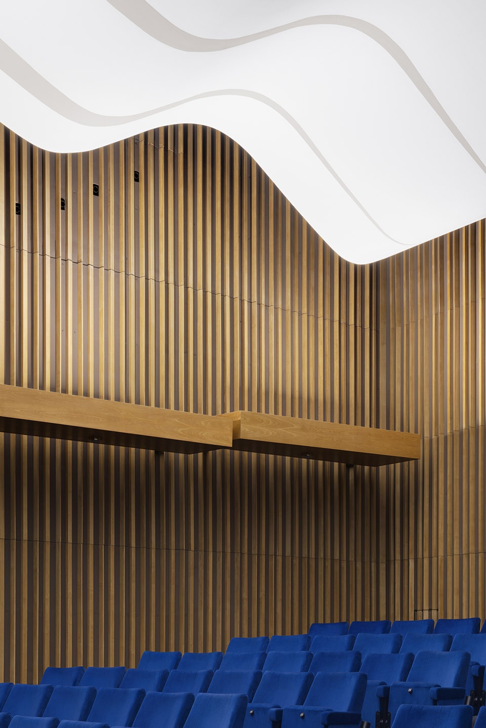 refurbishment of kino international by dickmann richter architekten
