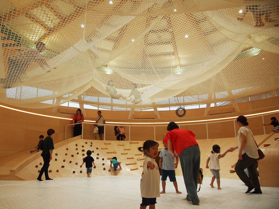 tsunami city indoor play facility by mikami