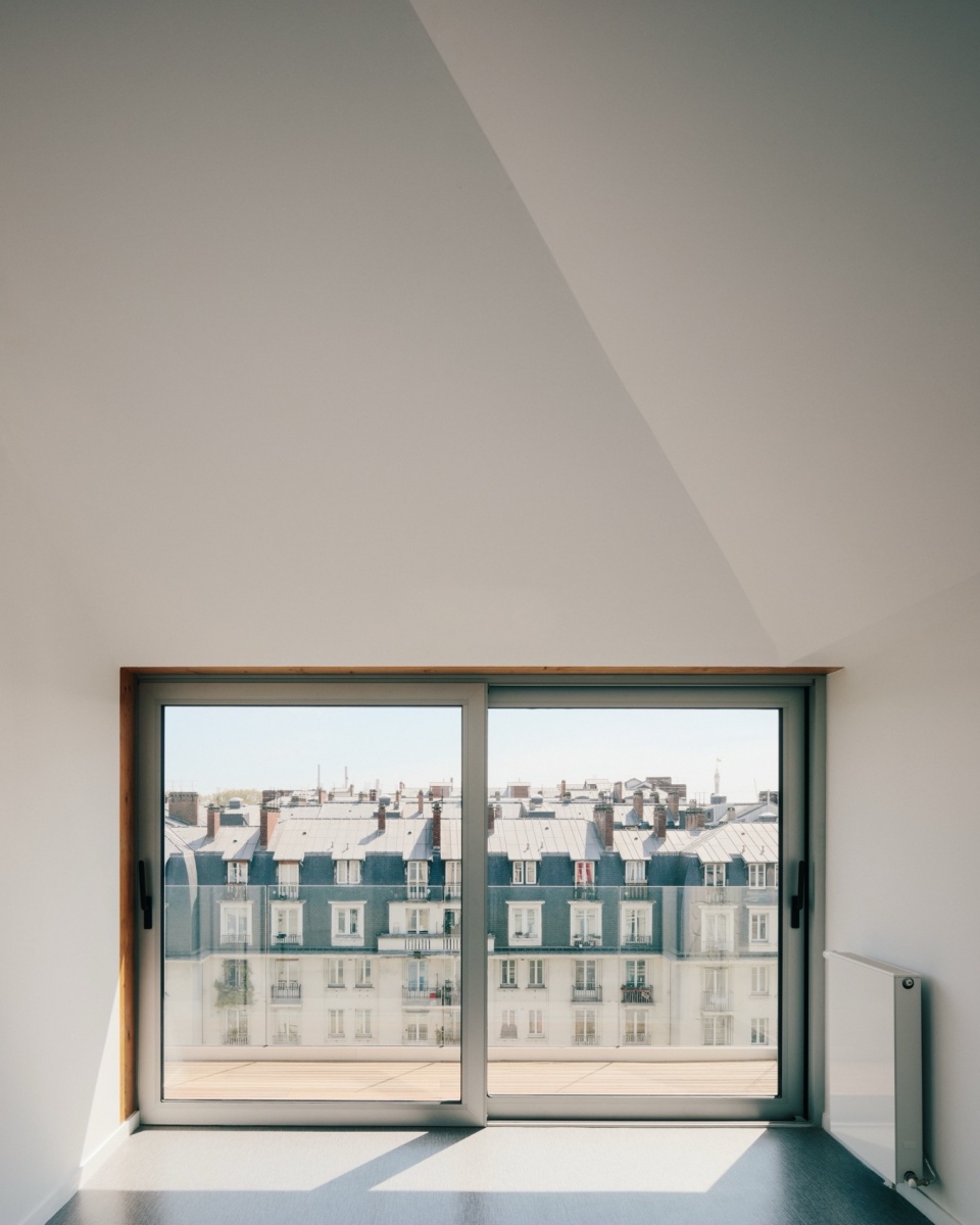105 Boulevard Poniatowski 12 social housing 1 business premises by MARS Architectes