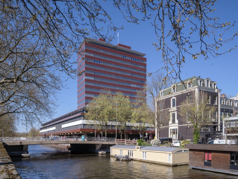 De Nederlandsche Bank Amsterdam by Mecanoo