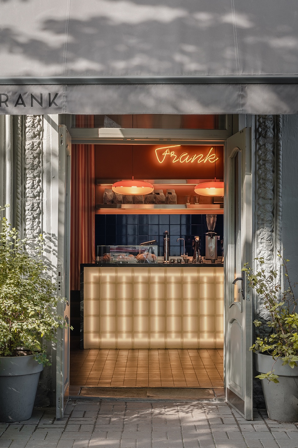 Frank Cafe