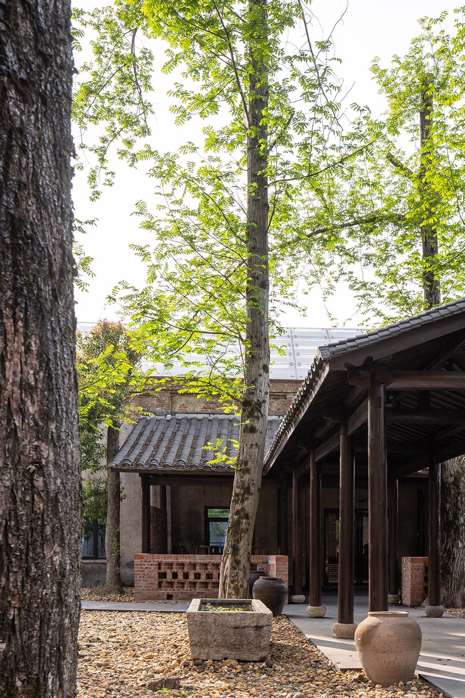 chizhou hongzhuanji guesthouse by suzhou youjian commercial design