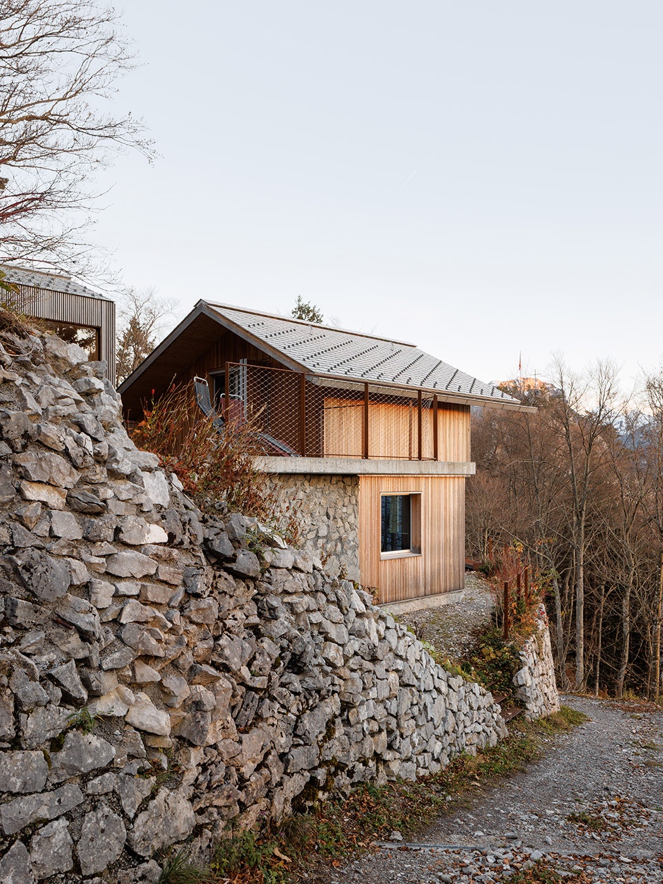 the swiss alpine cabin reconstruction by guca arch