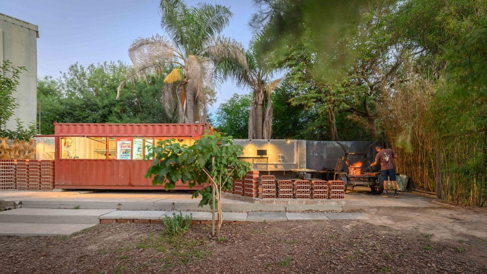 a series of essays to de colonize the territory by efeeme architects