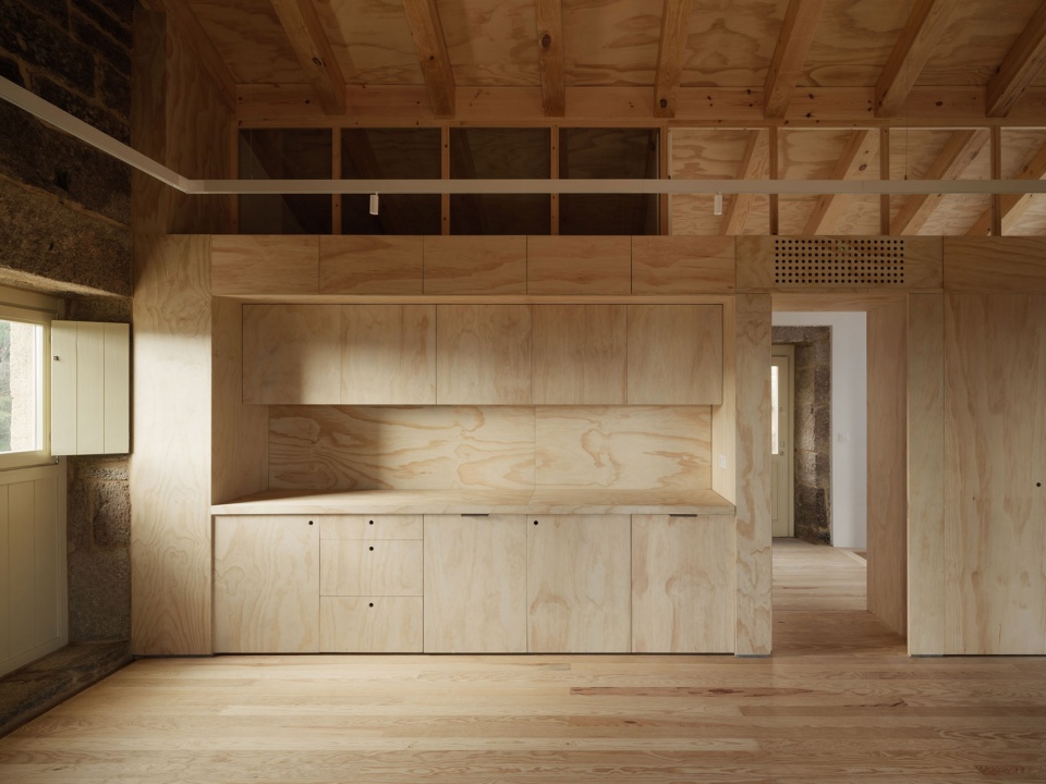 muimenta social center by miguel angel diaz gonzalez