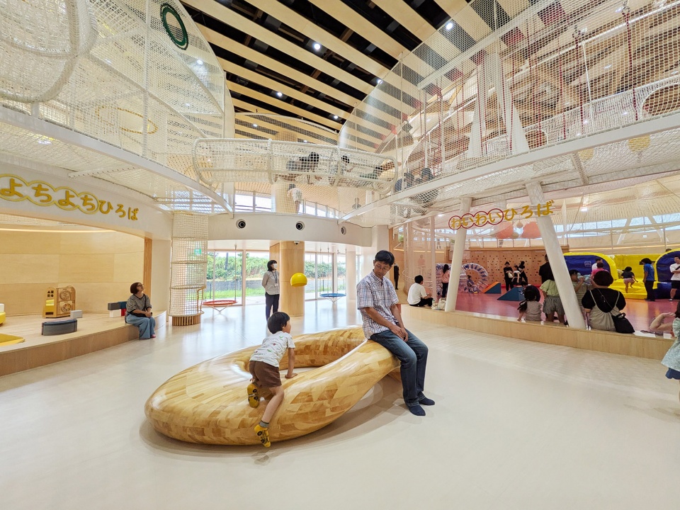 tsunami city indoor play facility by mikami