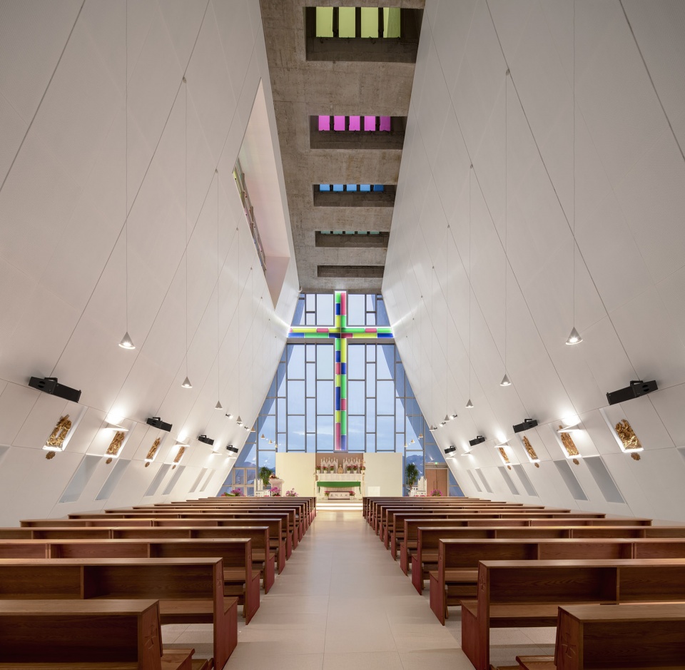 xiangshan hepu catholic church by caaladi