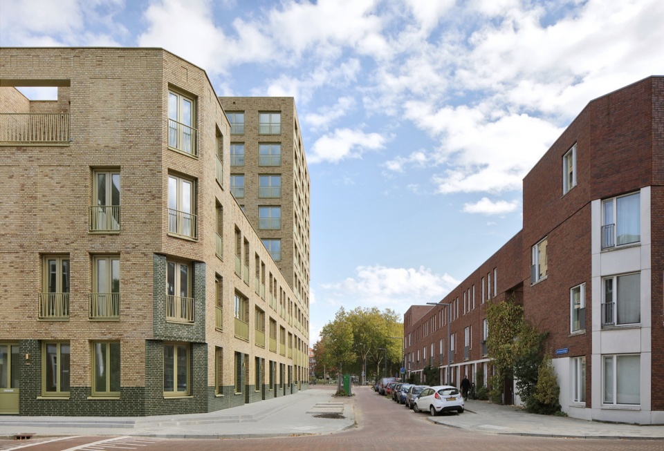 De Hartenrust Residential Building Rotterdam by van Bergen Kolpa Architects