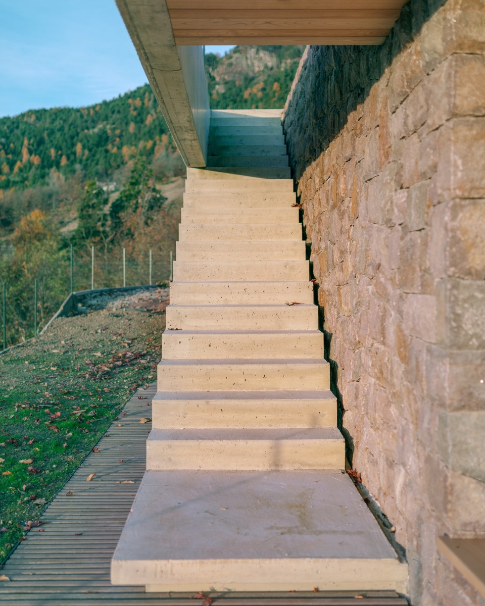 casa conte by messner architects