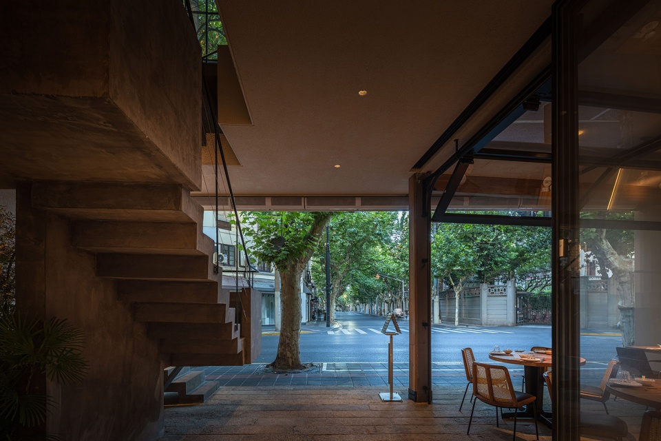 old brother seafood restaurant by young design