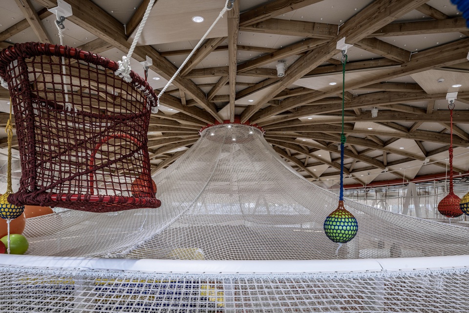 tsunami city indoor play facility by mikami